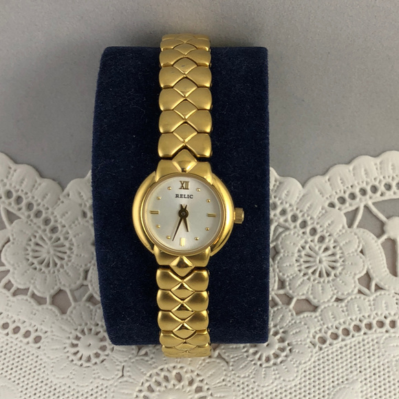 Exciting Vintage Satin Finish Gold Relic Watch